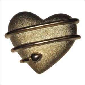 Vintage Tara Gold Tone Heart Arrow Brooch Pin